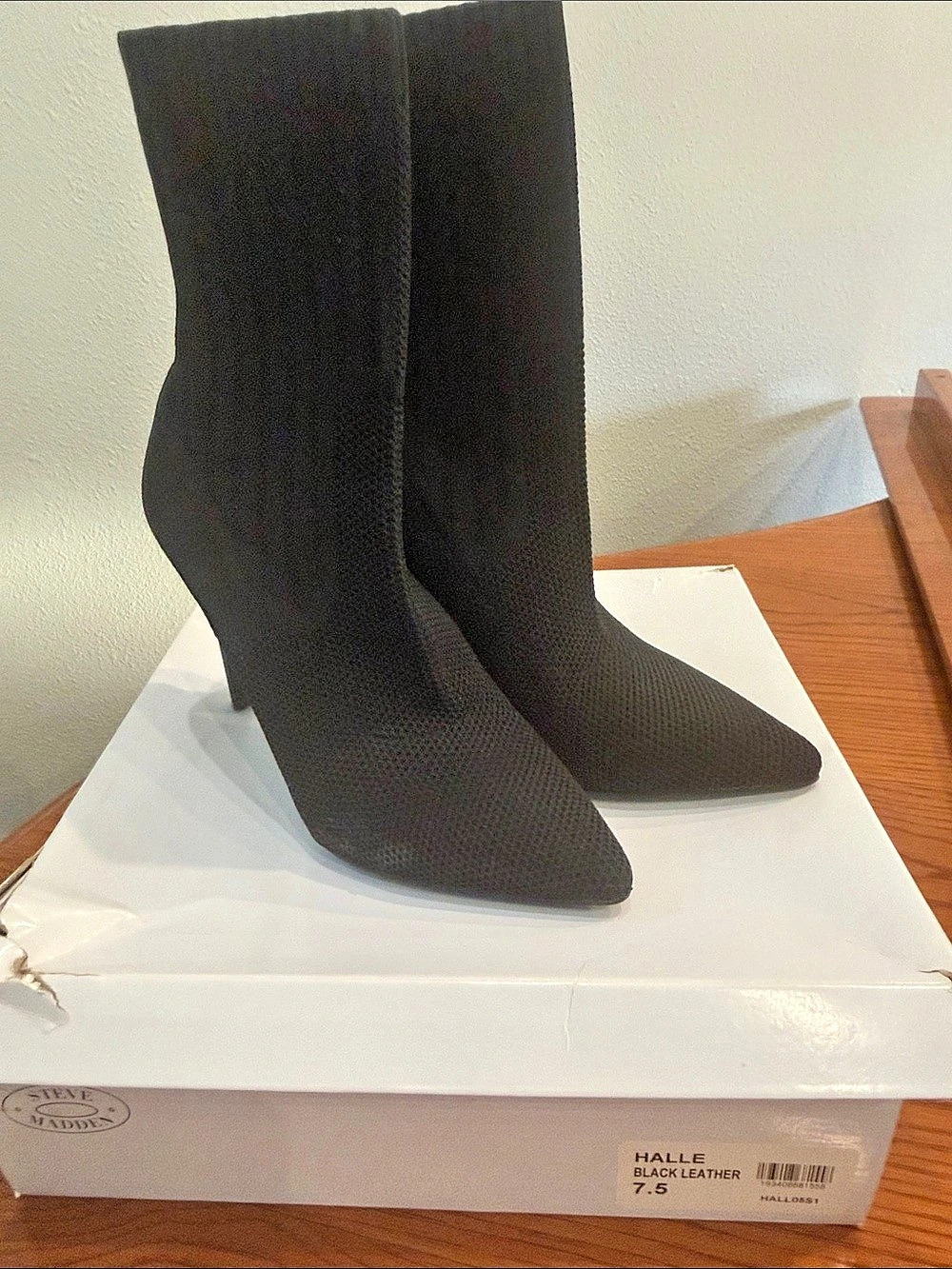 Steve Madden Halle Black Pointed-Toe Sock Boots US 7.5